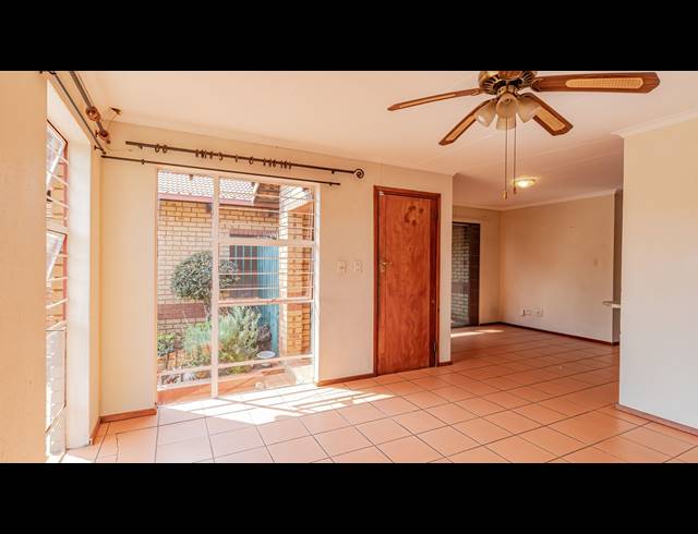 3 BEDROOM CLUSTER FOR SALE IN PIERRE VAN RYNEVELD